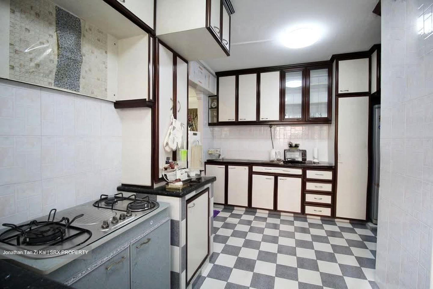 Blk 407 Hong Kah Court (Jurong West), HDB Executive #540534711
